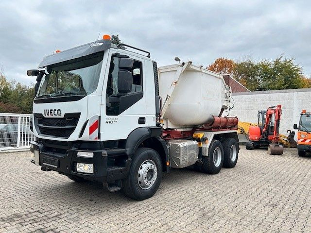 Iveco 410 TRAKKER Wechselsystem Kipper + Asphaltmulde - شاحنات قابلة للفك شاحنة: صور 2 Iveco 410 TRAKKER Wechselsystem Kipper + Asphaltmulde - شاحنات قابلة للفك شاحنة: صور 2