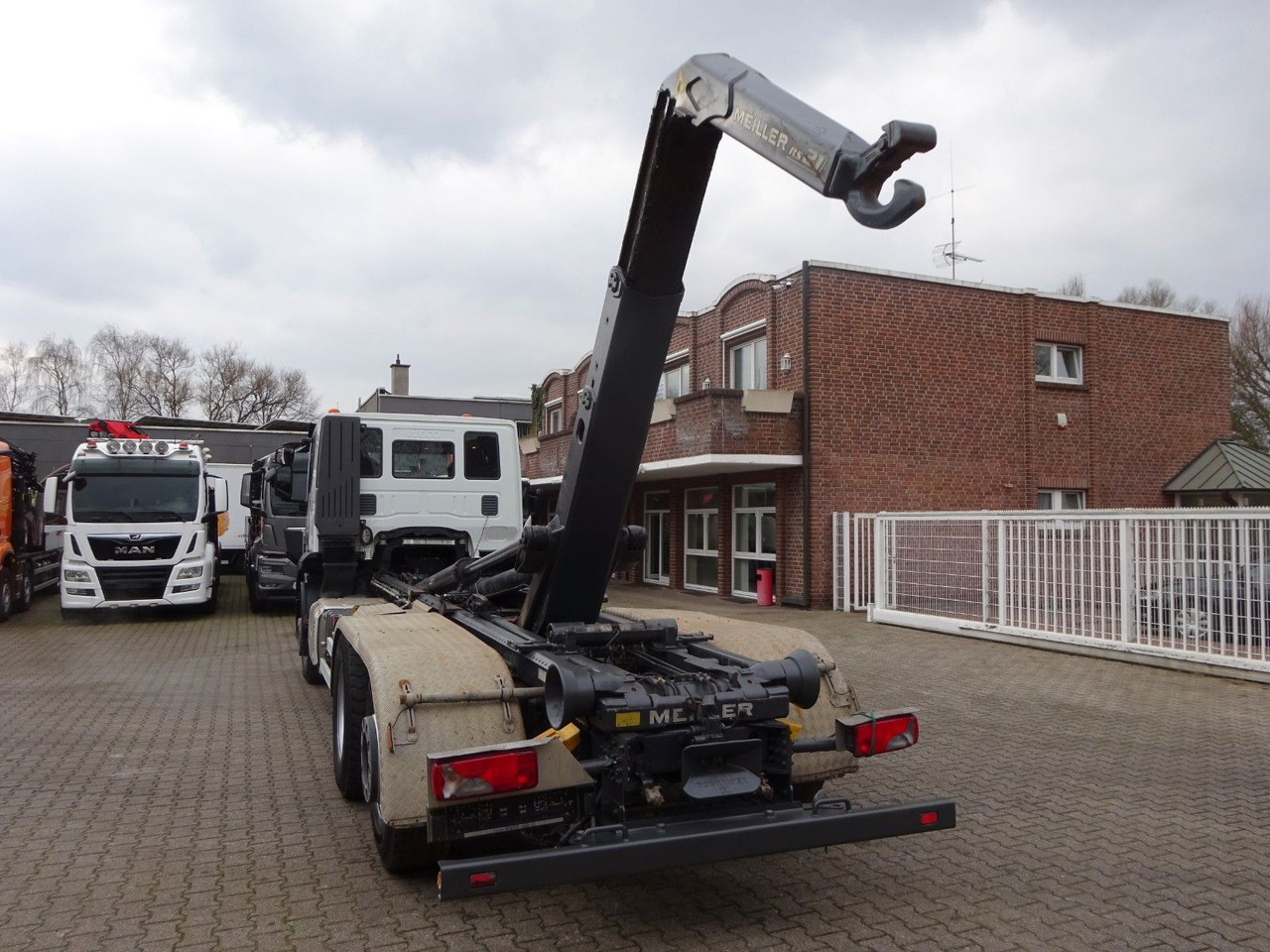 Iveco STRALIS 400 MEILLER Abroller Lift-Lenkachse 6x2 Iveco STRALIS 400 MEILLER Abroller Lift-Lenkachse 6x2 - شاحنة ذات الخطاف: صور 5 Iveco STRALIS 400 MEILLER Abroller Lift-Lenkachse 6x2 Iveco STRALIS 400 MEILLER Abroller Lift-Lenkachse 6x2 - شاحنة ذات الخطاف: صور 5
