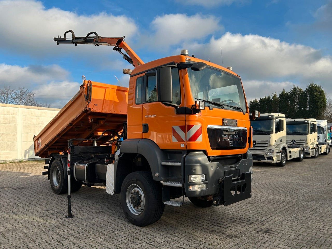 MAN 18.320 3Skipper + PK 7001K + Greifer 4x4 - قلابات, شاحنة كرين: صور 5 MAN 18.320 3Skipper + PK 7001K + Greifer 4x4 - قلابات, شاحنة كرين: صور 5