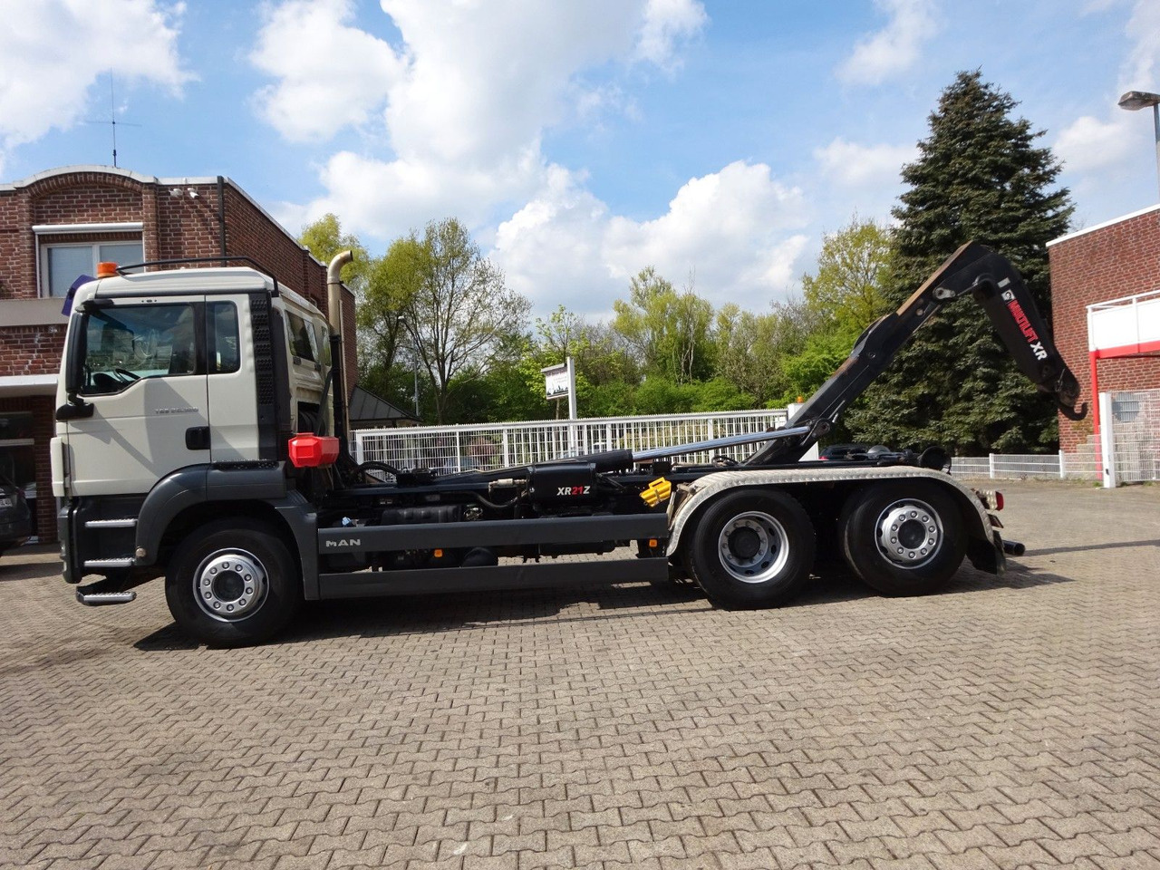 MAN 26.320 Multilift Abroller mit Lift+Lenkachse - شاحنة ذات الخطاف: صور 5 MAN 26.320 Multilift Abroller mit Lift+Lenkachse - شاحنة ذات الخطاف: صور 5