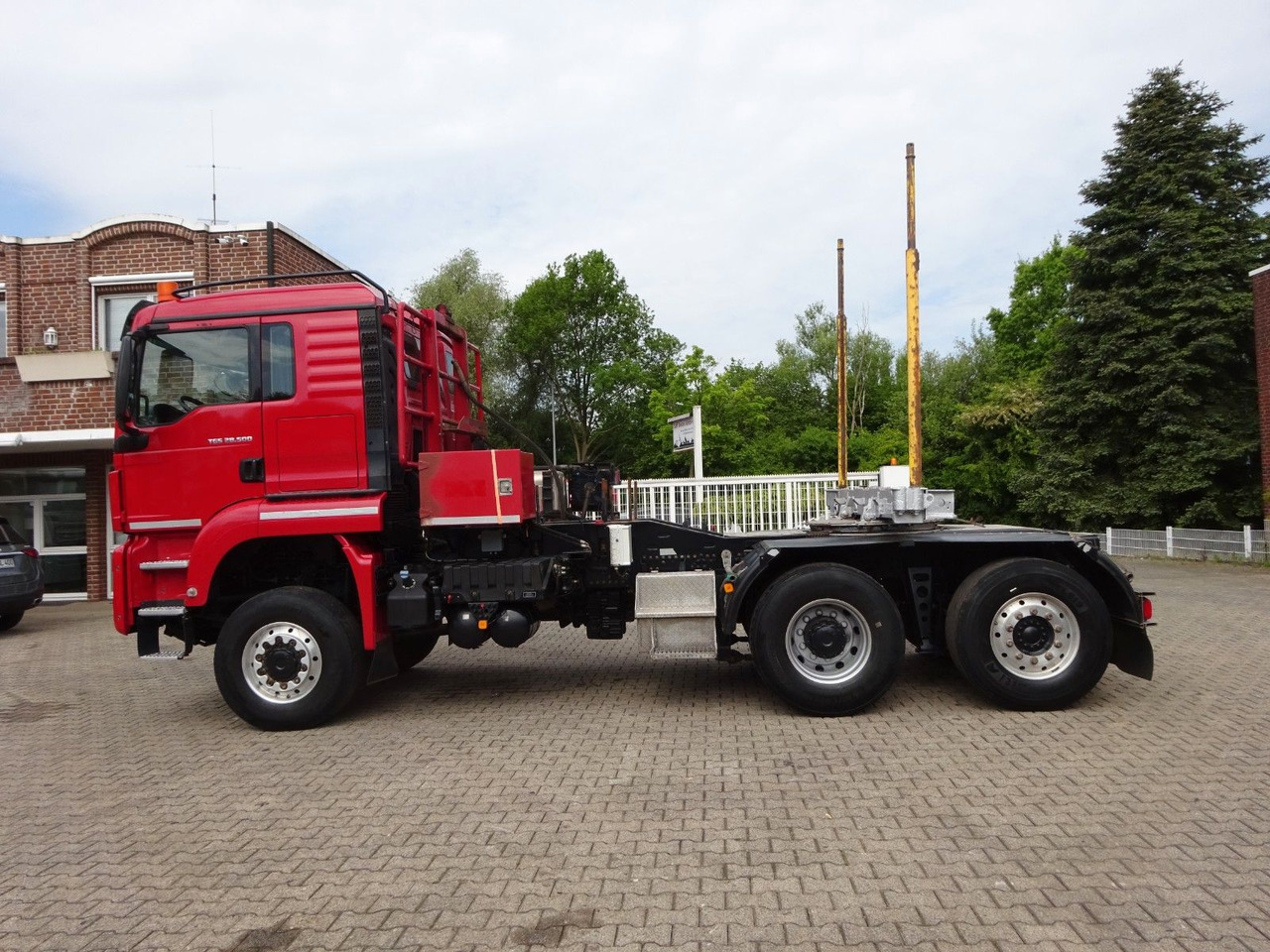 MAN 28.500 TGS mit Lift+Lenkachse Allrad - شاحنة جرار: صور 3 MAN 28.500 TGS mit Lift+Lenkachse Allrad - شاحنة جرار: صور 3