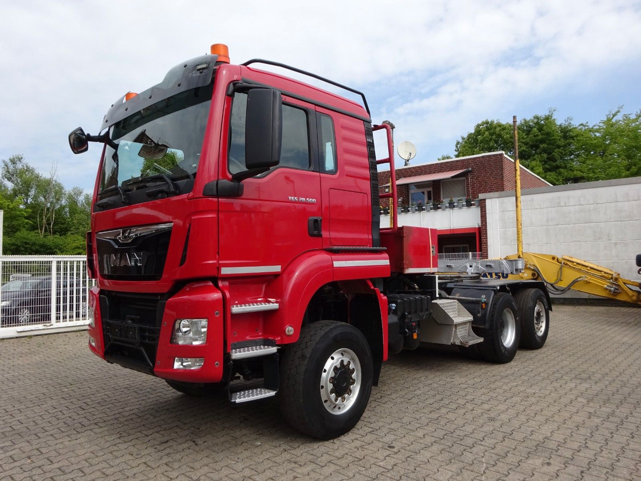 MAN 28.500 TGS mit Lift+Lenkachse Allrad - شاحنة جرار: صور 2 MAN 28.500 TGS mit Lift+Lenkachse Allrad - شاحنة جرار: صور 2
