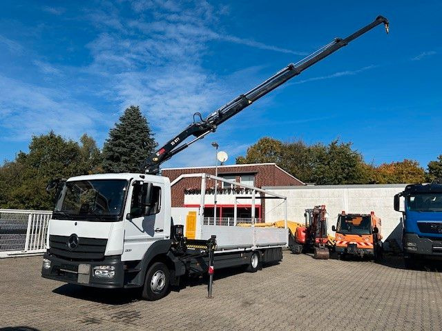 Mercedes-Benz 1221 Pritsche + HIAB XS077 ES 3 - 4x2 weiß - شاحنات مسطحة, شاحنة كرين: صور 1 Mercedes-Benz 1221 Pritsche + HIAB XS077 ES 3 - 4x2 weiß - شاحنات مسطحة, شاحنة كرين: صور 1