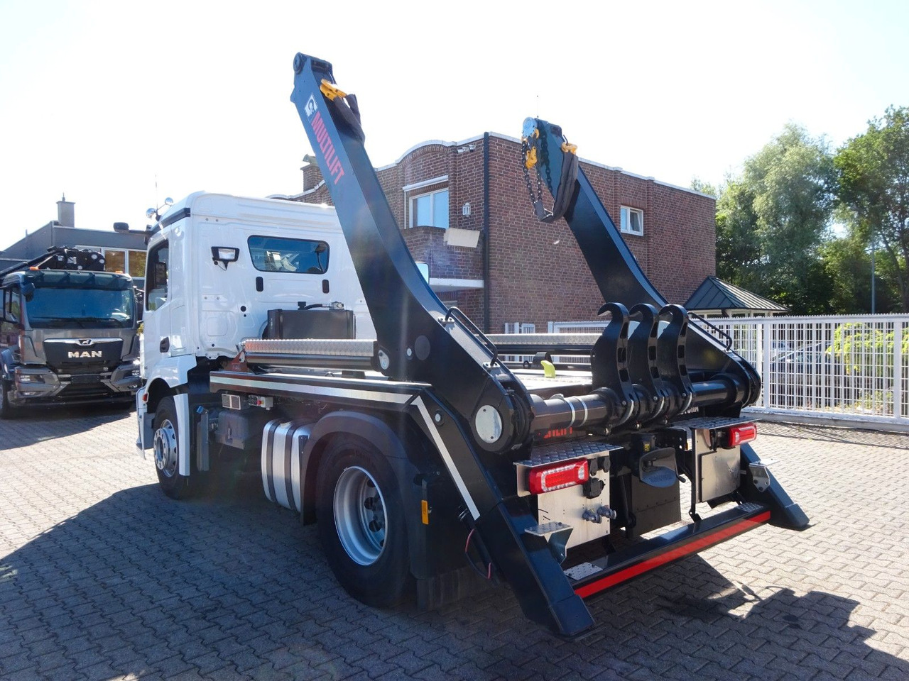 Mercedes-Benz 1840 Actros Absetzkipper NEUFAHRZEUG mit 1645 km - قلابات: صور 3 Mercedes-Benz 1840 Actros Absetzkipper NEUFAHRZEUG mit 1645 km - قلابات: صور 3