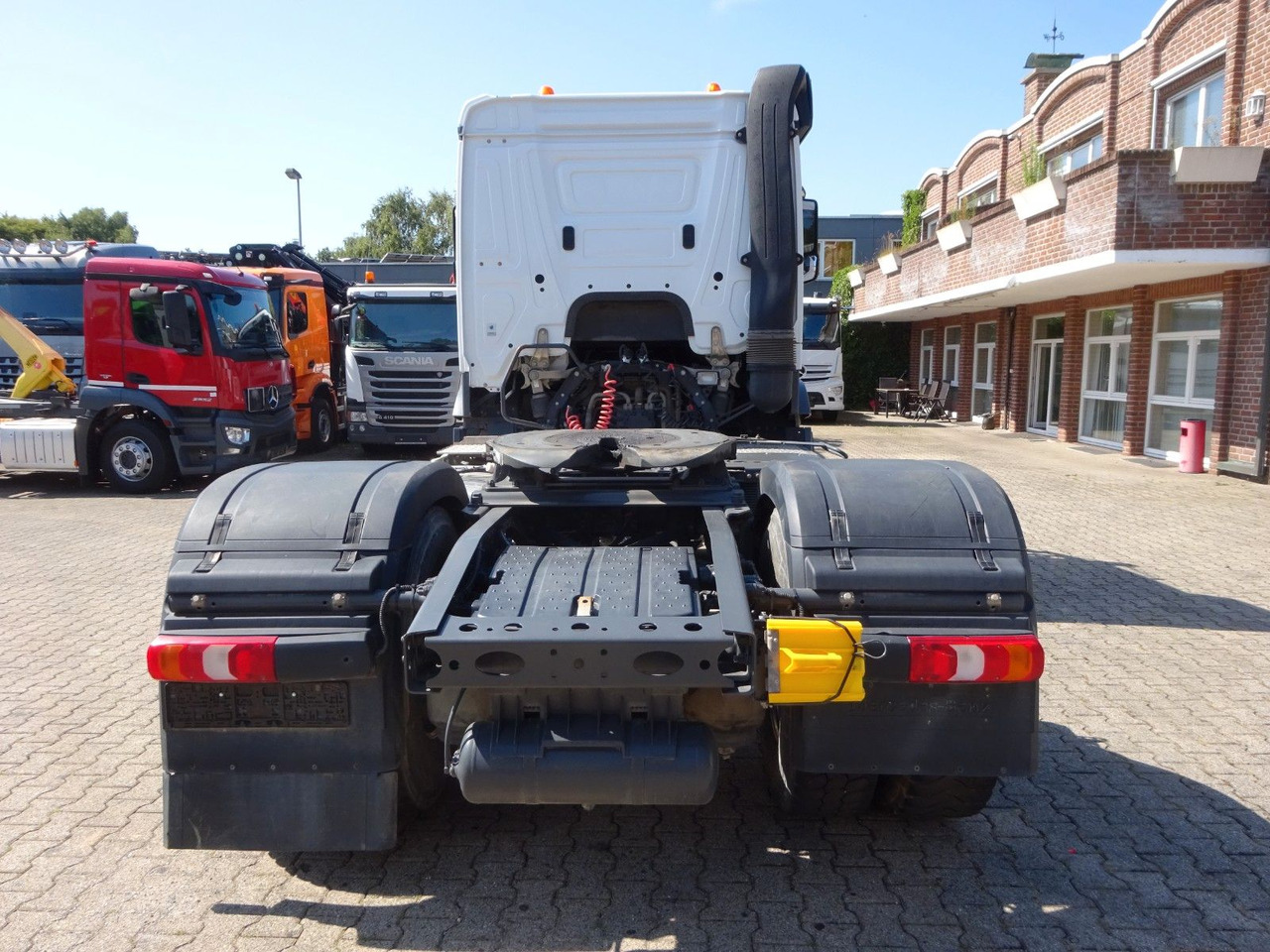 Mercedes-Benz 1846 Actros SZM HAD ALLRAD - شاحنة جرار: صور 5 Mercedes-Benz 1846 Actros SZM HAD ALLRAD - شاحنة جرار: صور 5