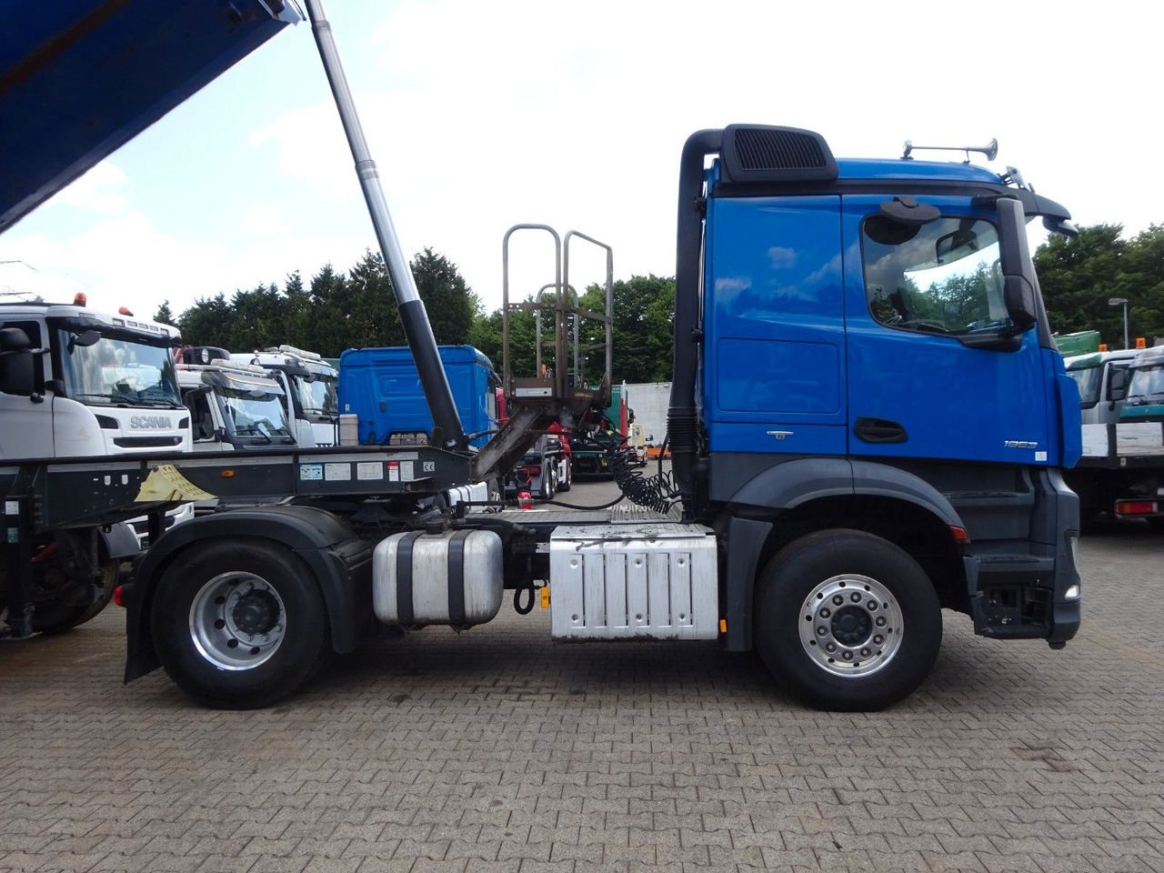 Mercedes-Benz 1853 Arocs SZM mit Kipperpumpe - شاحنة جرار: صور 5 Mercedes-Benz 1853 Arocs SZM mit Kipperpumpe - شاحنة جرار: صور 5