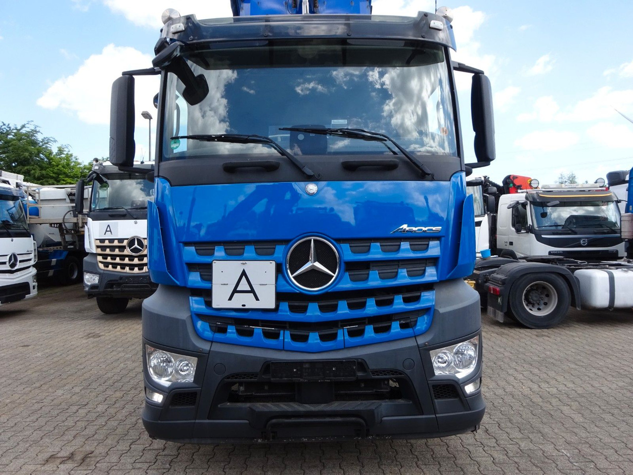 Mercedes-Benz 1853 Arocs SZM mit Kipperpumpe - شاحنة جرار: صور 4 Mercedes-Benz 1853 Arocs SZM mit Kipperpumpe - شاحنة جرار: صور 4