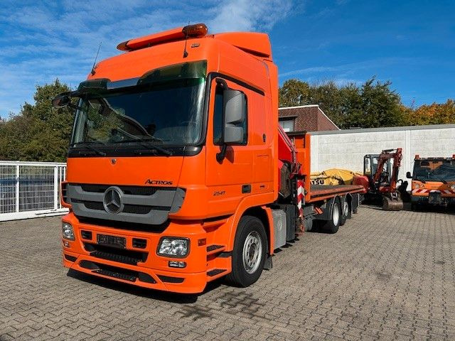Mercedes-Benz 2541 Actros Plattform + FASSI Kran 6X2 - شاحنة كرين: صور 1 Mercedes-Benz 2541 Actros Plattform + FASSI Kran 6X2 - شاحنة كرين: صور 1