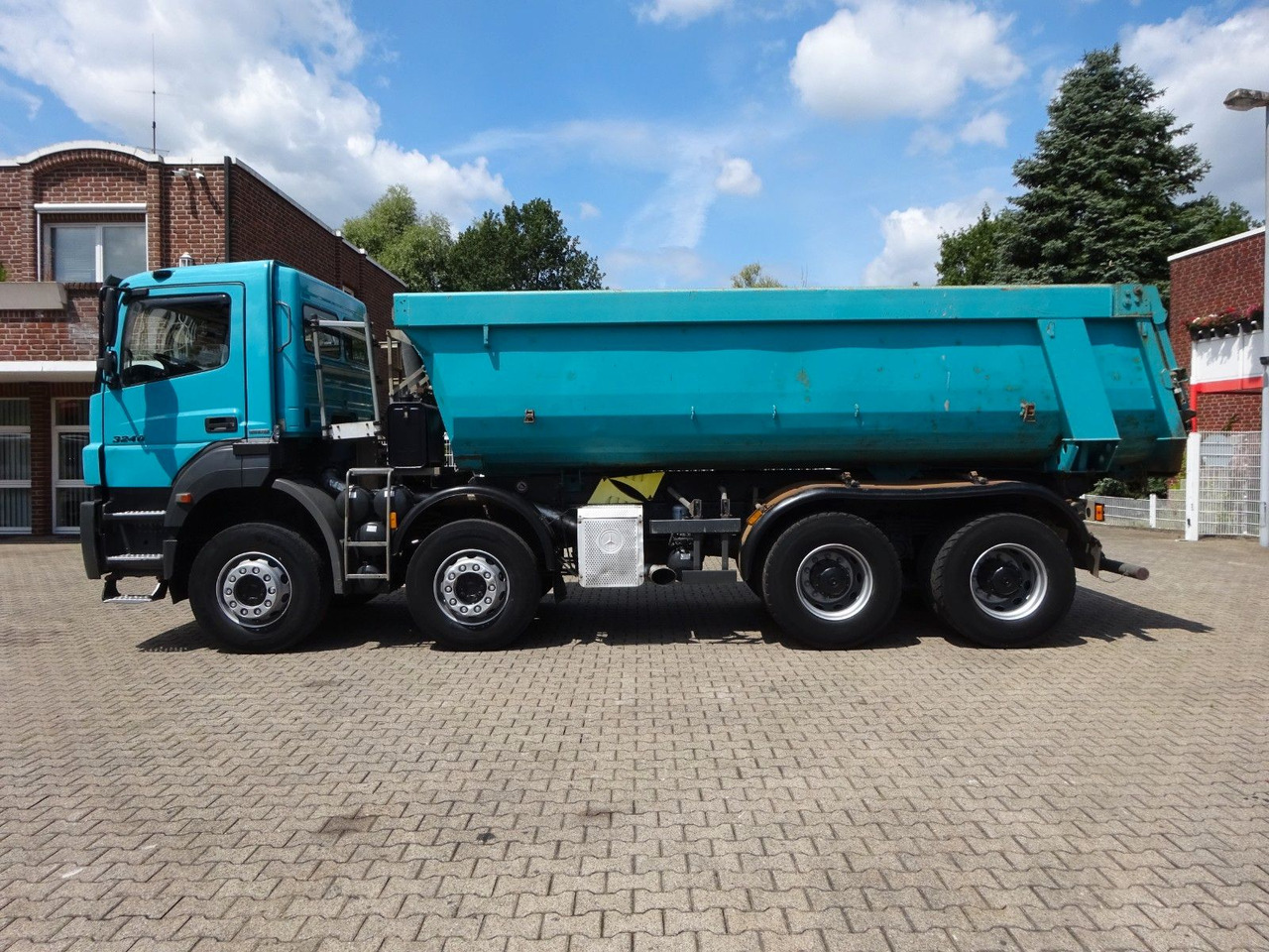Mercedes-Benz 3240 Axor Muldenkipper 8x4 - قلابات: صور 4 Mercedes-Benz 3240 Axor Muldenkipper 8x4 - قلابات: صور 4