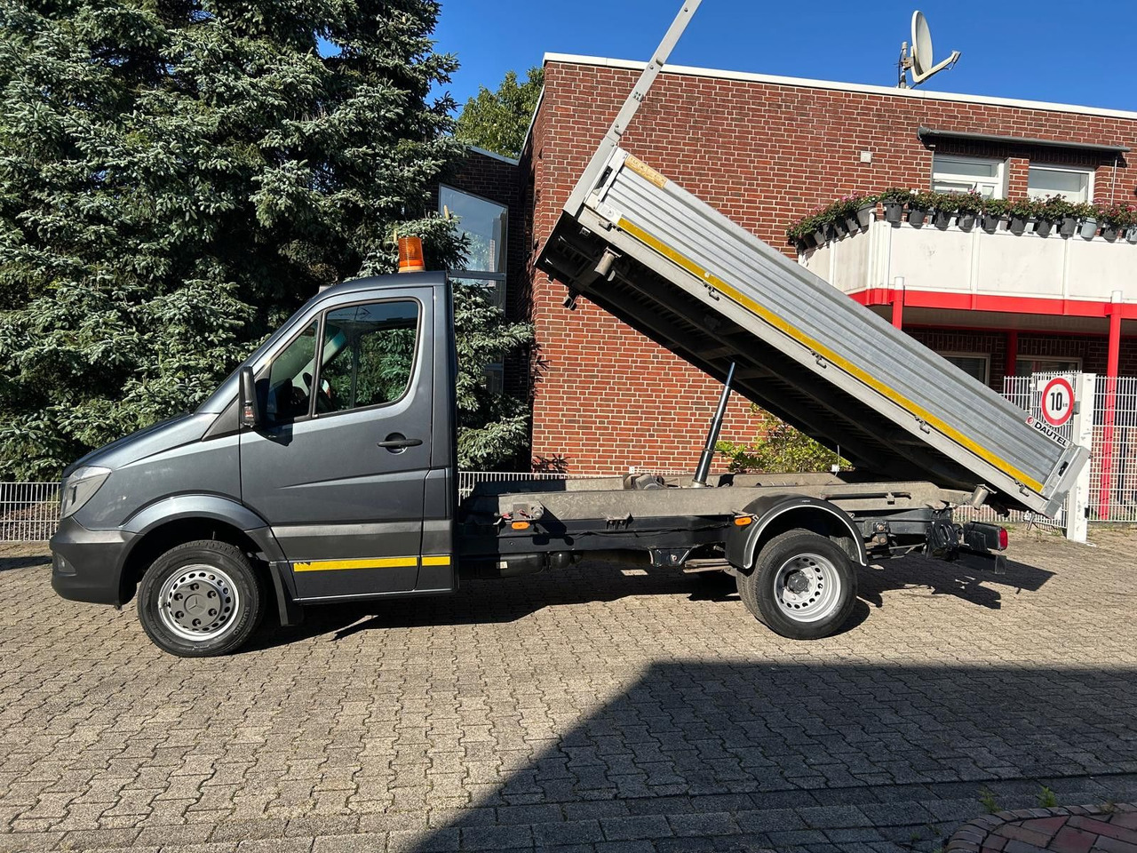 Mercedes-Benz 516CDI SPRINTER DAUTEL ALU-3SKIPPER System 2050 - قلاب صغير: صور 1 Mercedes-Benz 516CDI SPRINTER DAUTEL ALU-3SKIPPER System 2050 - قلاب صغير: صور 1