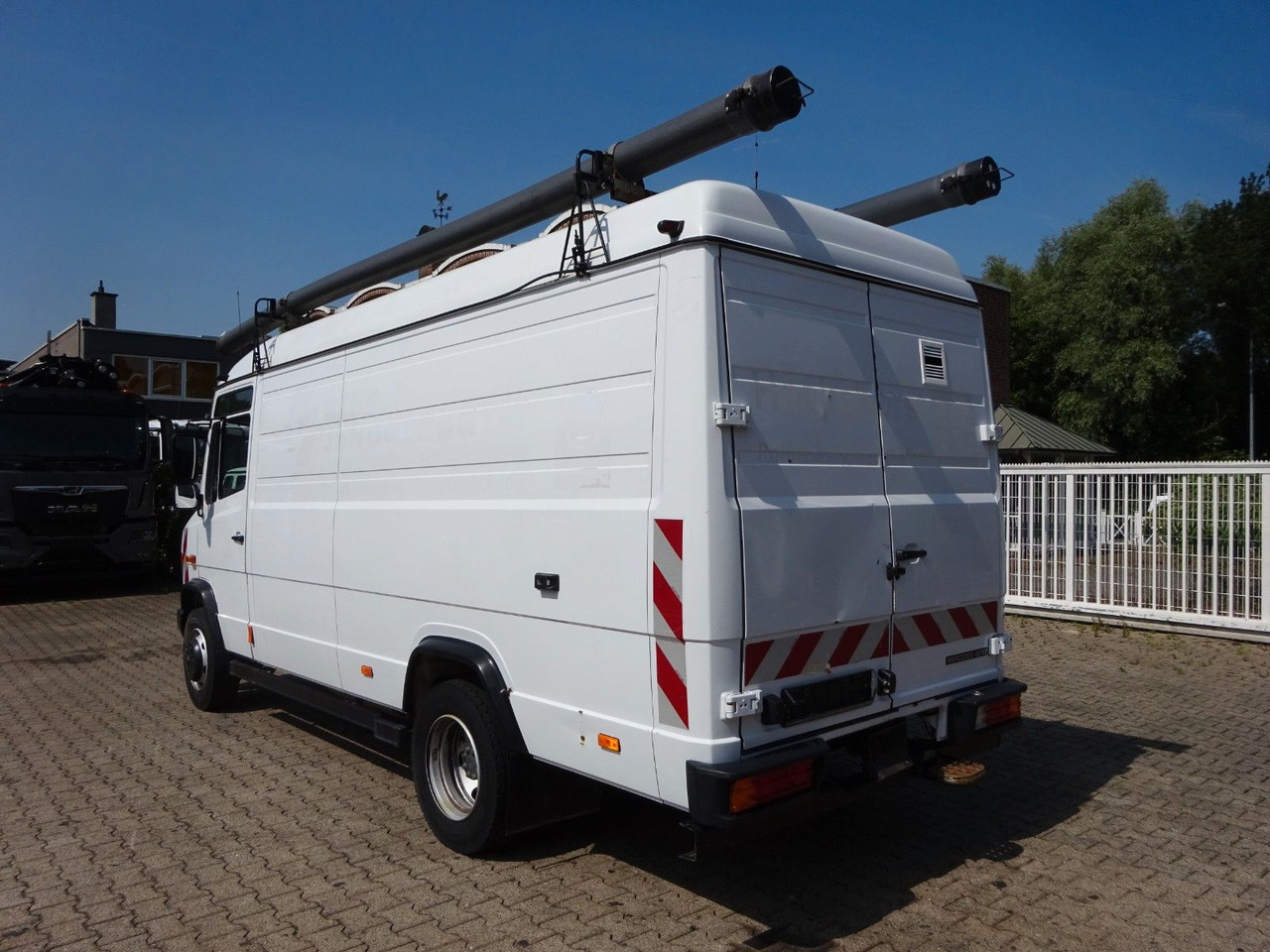 Mercedes-Benz 616D Vario Kastenwagen 4x2 - فان: صور 4 Mercedes-Benz 616D Vario Kastenwagen 4x2 - فان: صور 4