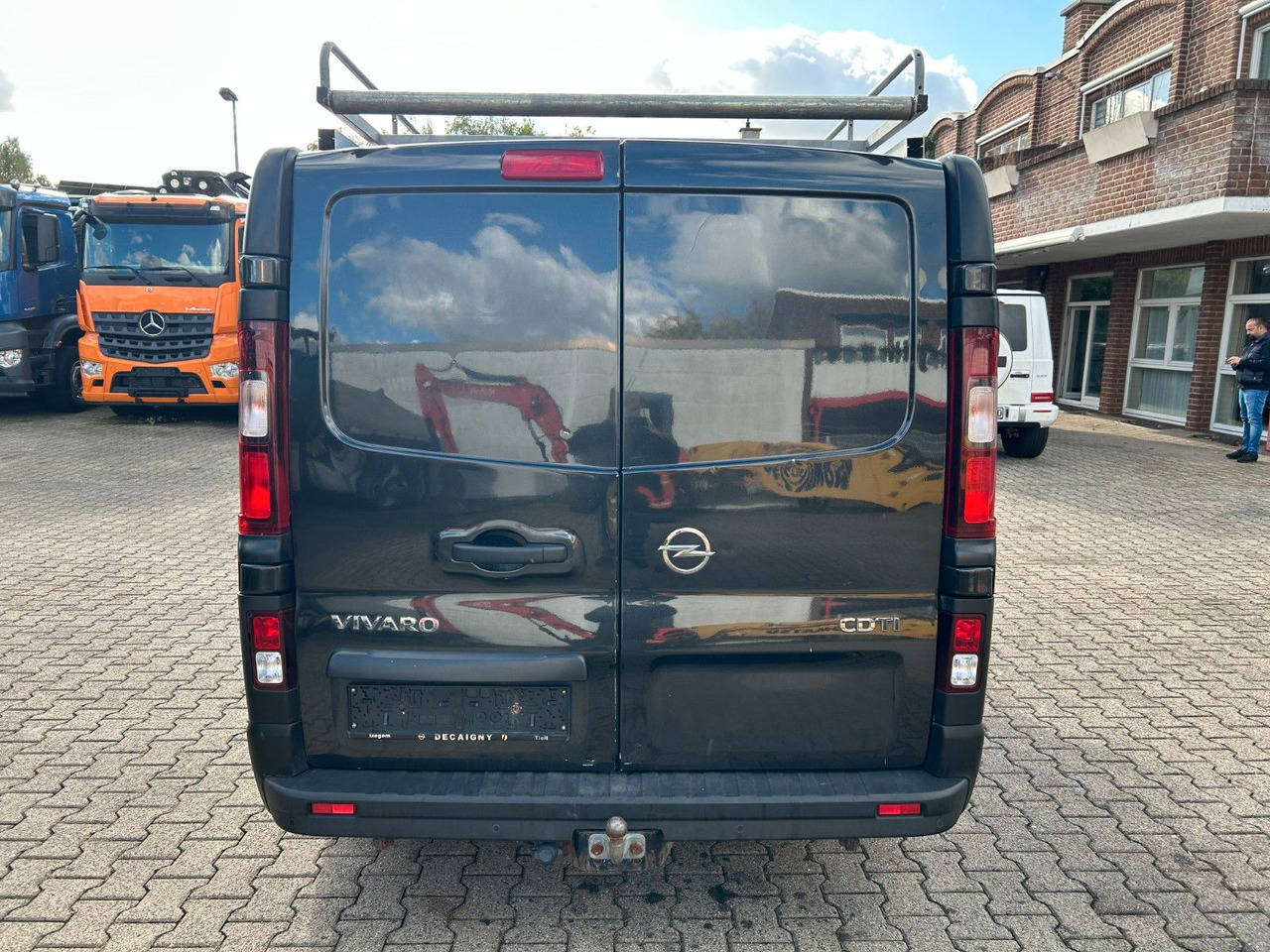 Opel Vivaro CDTI Kastenwagen 4x2 - فان المدمجة: صور 4 Opel Vivaro CDTI Kastenwagen 4x2 - فان المدمجة: صور 4