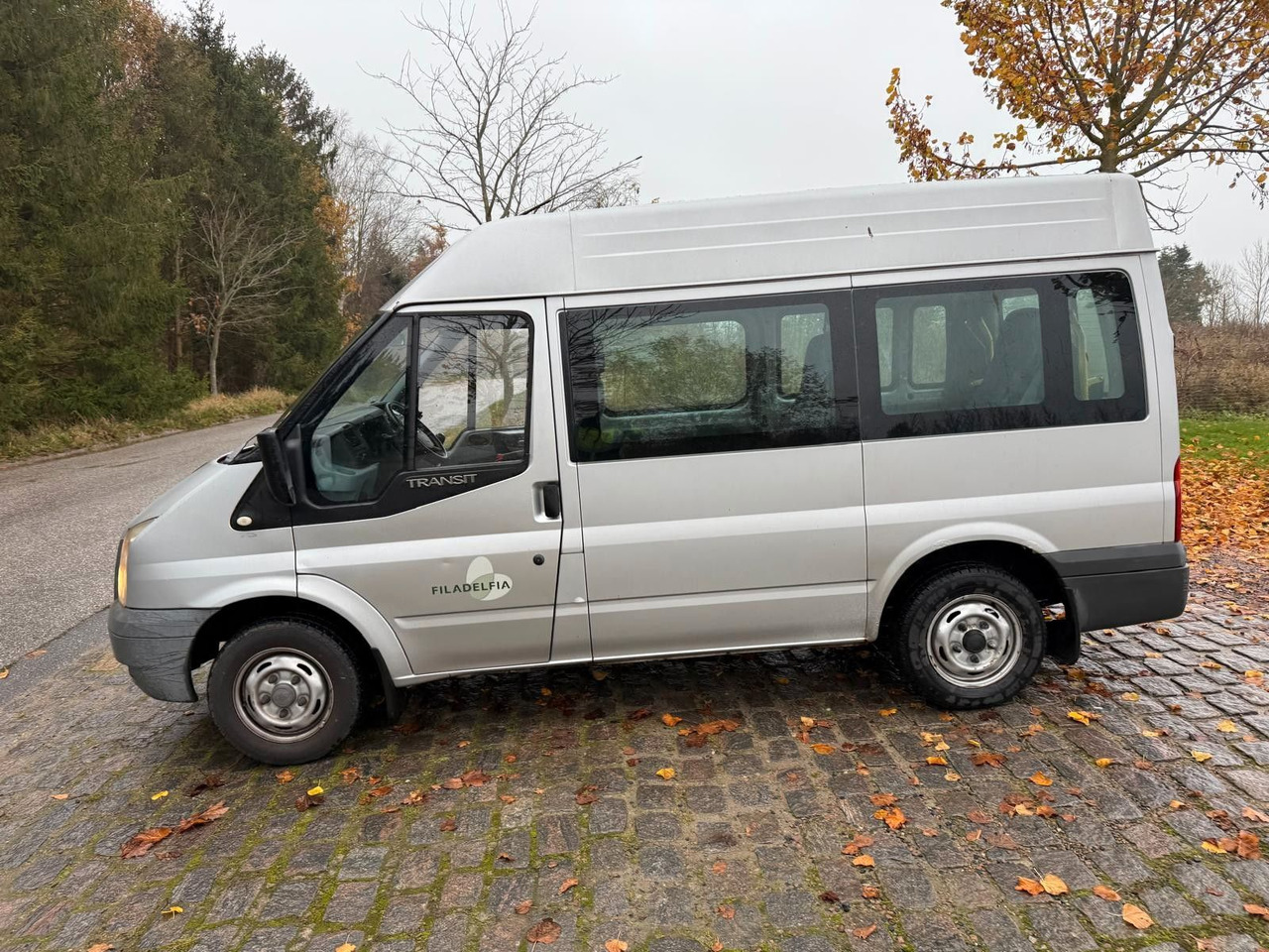 Ford Transit Kombi FT 300 High+Long *Handycap Lift* - ميكروباص: صور 4 Ford Transit Kombi FT 300 High+Long *Handycap Lift* - ميكروباص: صور 4