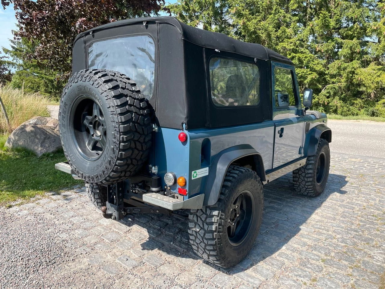 Land Rover LR Defender 90 Soft Top V8 Automatic 60000 brutt Land Rover LR Defender 90 SoftTop V8 Automatic - شاحنة البيك أب: صور 5 Land Rover LR Defender 90 Soft Top V8 Automatic 60000 brutt Land Rover LR Defender 90 SoftTop V8 Automatic - شاحنة البيك أب: صور 5