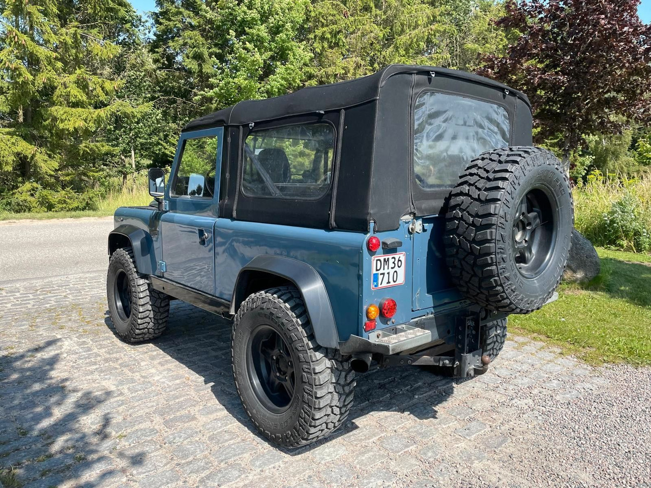 Land Rover LR Defender 90 Soft Top V8 Automatic 60000 brutt Land Rover LR Defender 90 SoftTop V8 Automatic - شاحنة البيك أب: صور 3 Land Rover LR Defender 90 Soft Top V8 Automatic 60000 brutt Land Rover LR Defender 90 SoftTop V8 Automatic - شاحنة البيك أب: صور 3