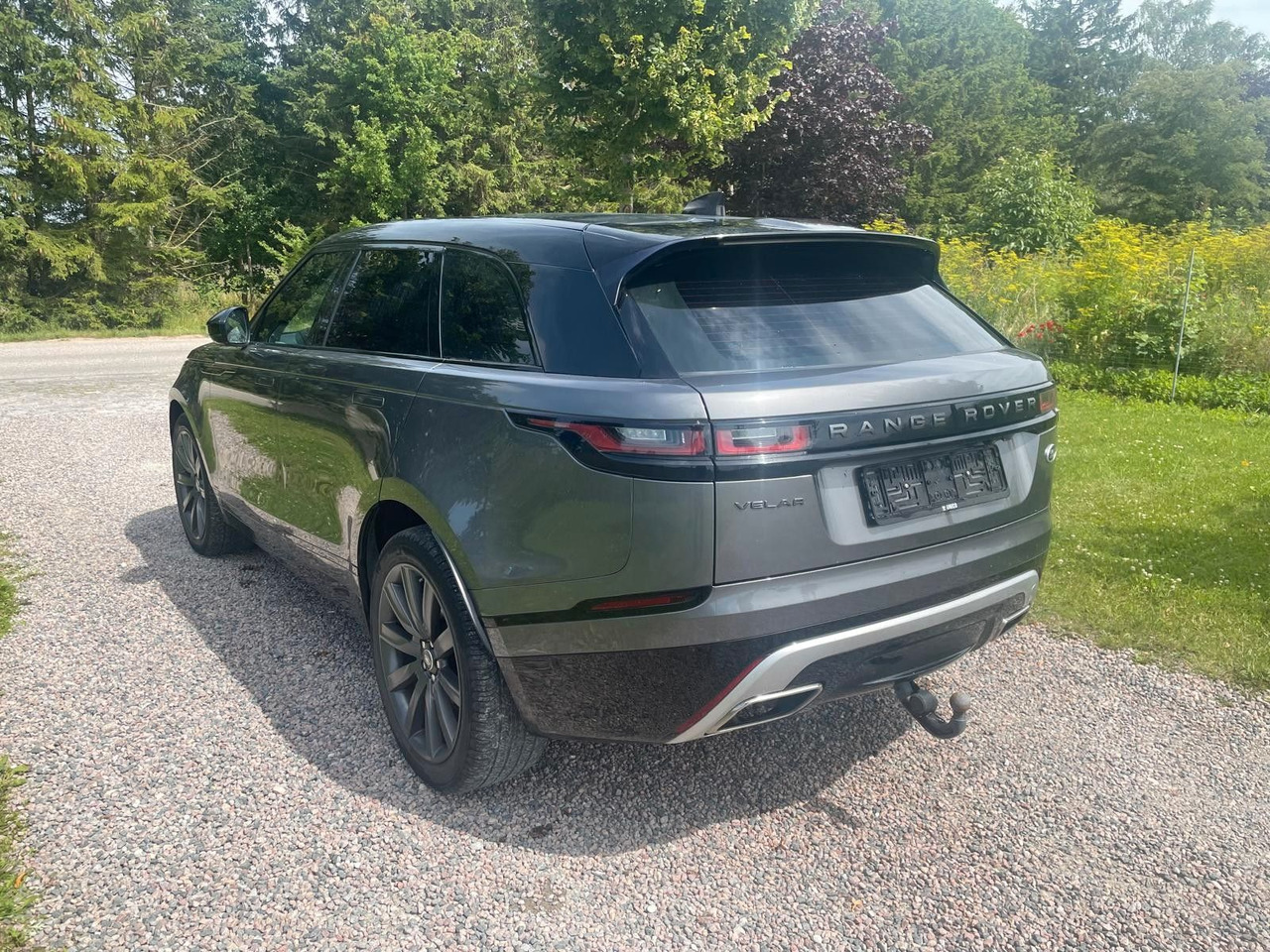 Land Rover Range Rover Velar R-Dynamic 3.0D 4WD Land Rover Velar R-Dynamic 3.0D 4WD *LKW zullasung: 2 sitze - سيارة دفع رباعي: صور 4 Land Rover Range Rover Velar R-Dynamic 3.0D 4WD Land Rover Velar R-Dynamic 3.0D 4WD *LKW zullasung: 2 sitze - سيارة دفع رباعي: صور 4