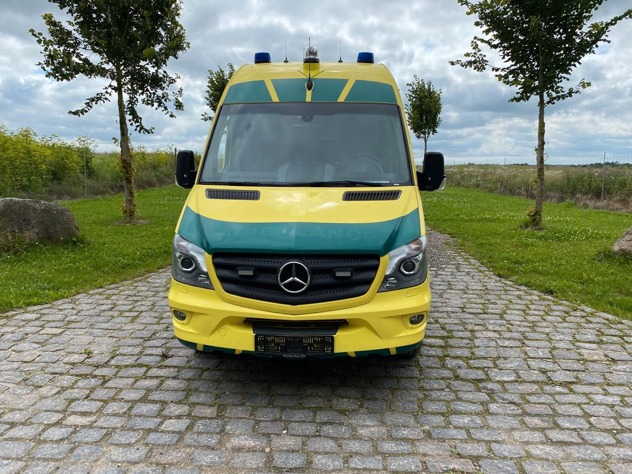 Mercedes-Benz Sprinter 519 CDI MAXI +Lift *20 000€ netto - سيارة إسعاف: صور 2 Mercedes-Benz Sprinter 519 CDI MAXI +Lift *20 000€ netto - سيارة إسعاف: صور 2