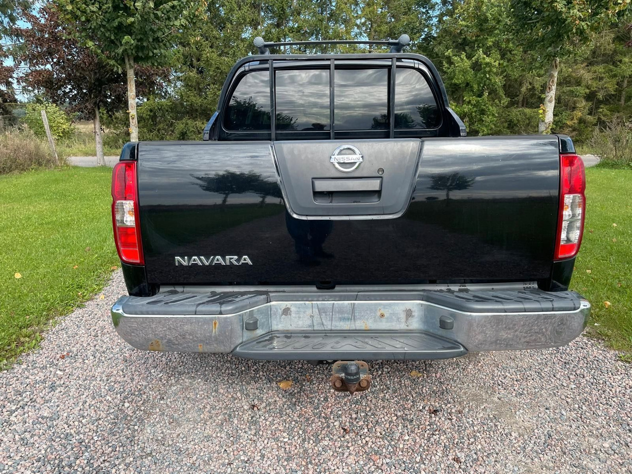 Nissan Navara Pickup Double Cab LE V6 4x4 LB - سيارة دفع رباعي: صور 4 Nissan Navara Pickup Double Cab LE V6 4x4 LB - سيارة دفع رباعي: صور 4