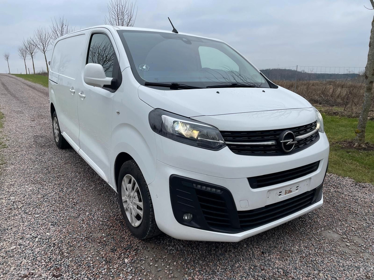 Opel Vivaro Kasten Edition M L2 2.0 Opel Vivaro 2.0 CDTI Edition M L2 *9400€ netto - فان المدمجة: صور 1 Opel Vivaro Kasten Edition M L2 2.0 Opel Vivaro 2.0 CDTI Edition M L2 *9400€ netto - فان المدمجة: صور 1