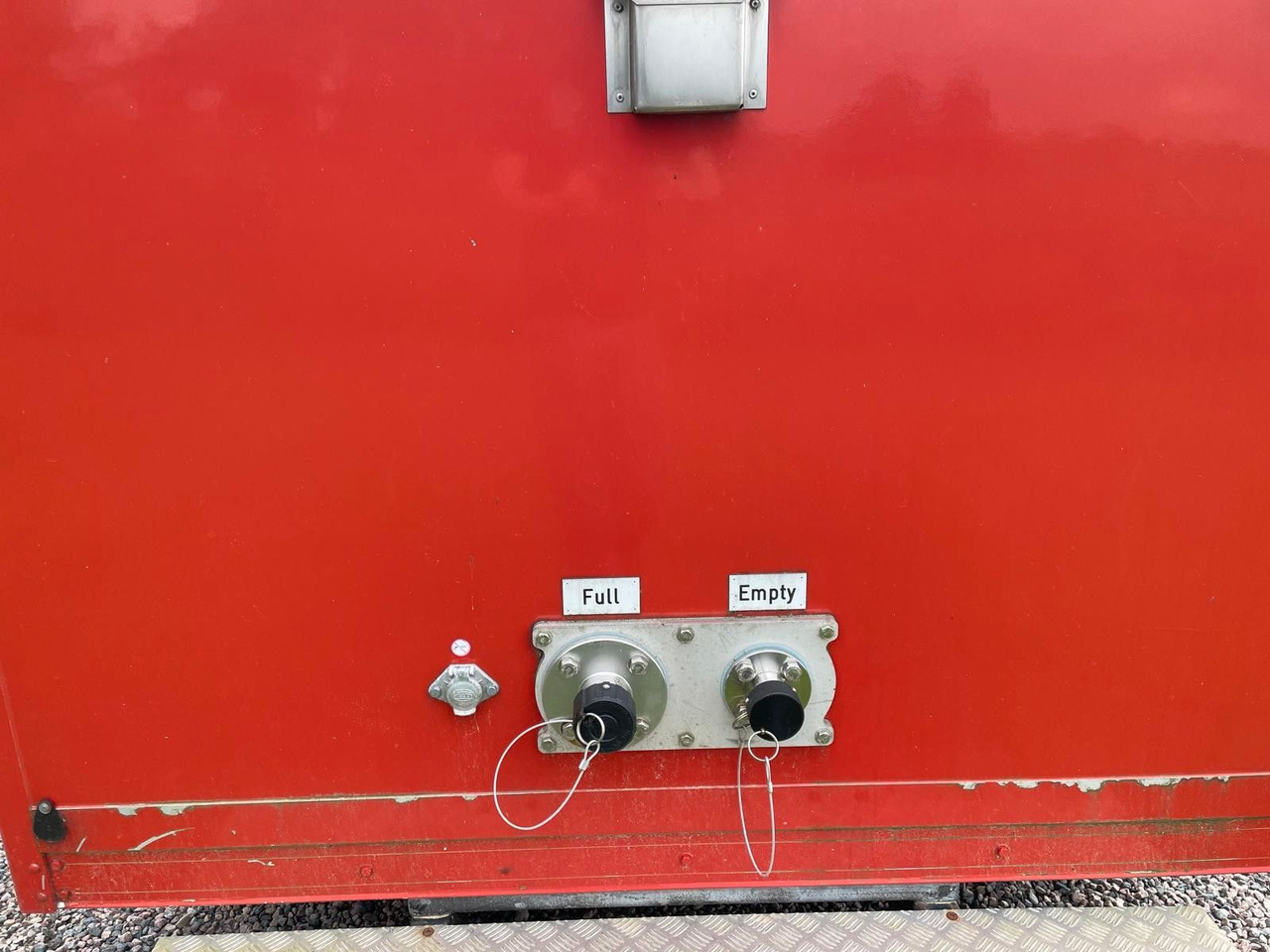 جسم السيارة ROSENBAUER Fire extinguishing container: صور 8 جسم السيارة ROSENBAUER Fire extinguishing container: صور 8