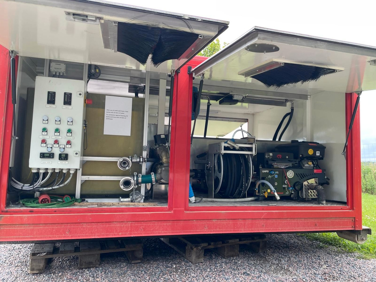 جسم السيارة ROSENBAUER Fire extinguishing container: صور 27 جسم السيارة ROSENBAUER Fire extinguishing container: صور 27