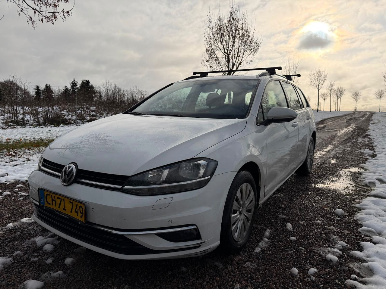 Volkswagen Golf VII Variant Comfortline - سيارة ستيشن: صور 1 Volkswagen Golf VII Variant Comfortline - سيارة ستيشن: صور 1