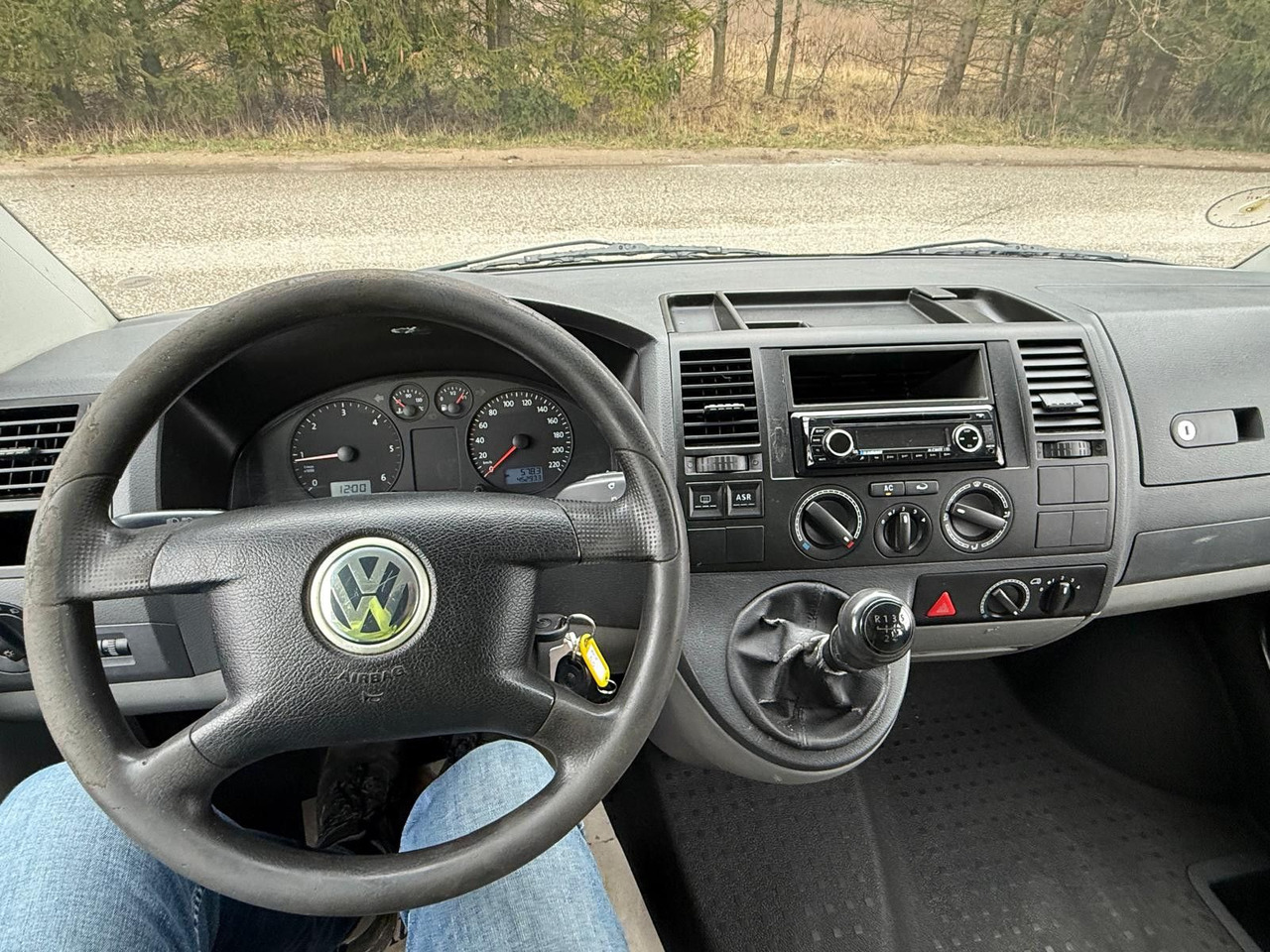 ميكروباص Volkswagen T5 Transporter 1.9 TDI *9 Sitze * 3900 €: صور 18 ميكروباص Volkswagen T5 Transporter 1.9 TDI *9 Sitze * 3900 €: صور 18