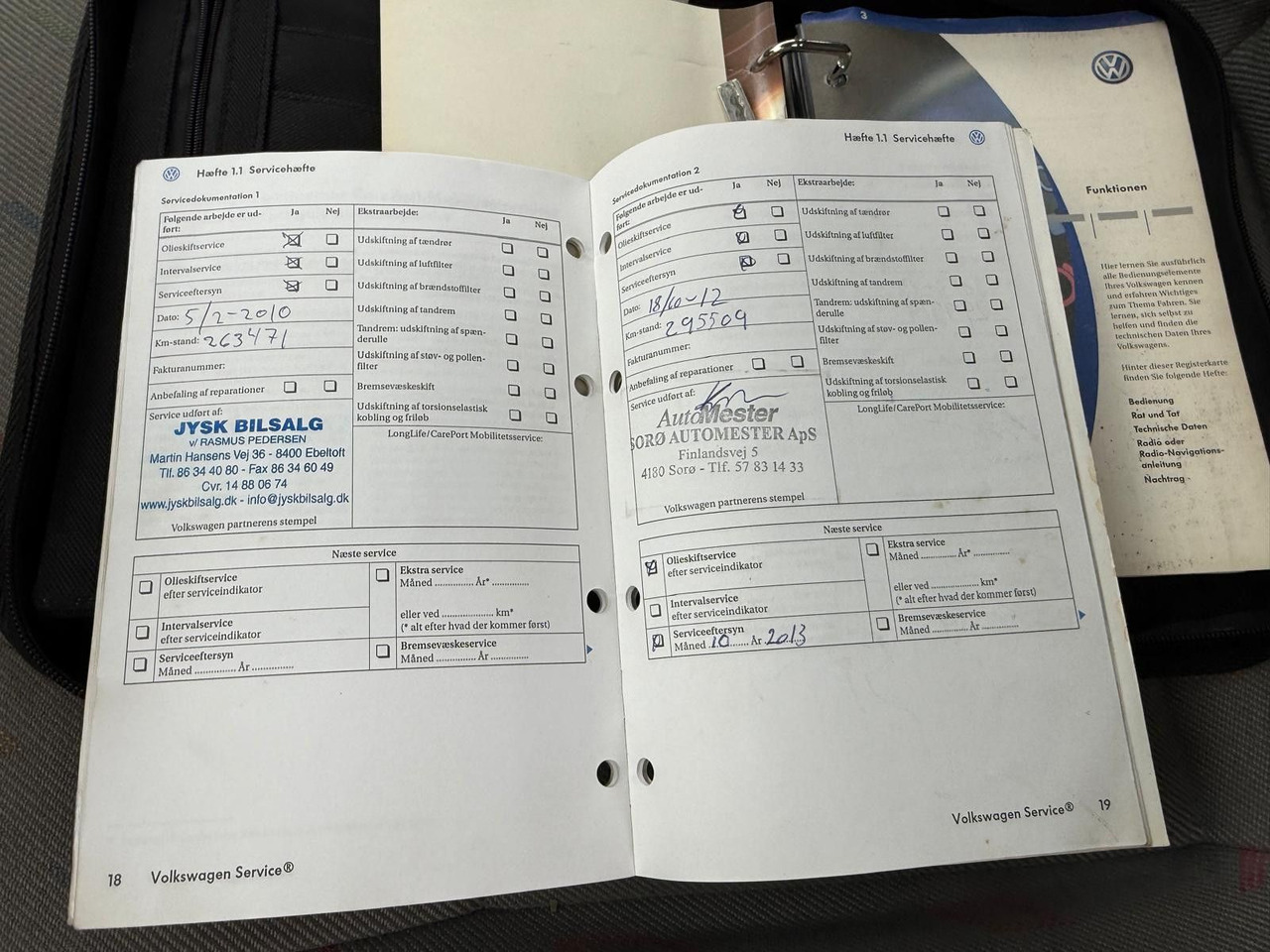 ميكروباص Volkswagen T5 Transporter 1.9 TDI *9 Sitze * 3900 €: صور 26 ميكروباص Volkswagen T5 Transporter 1.9 TDI *9 Sitze * 3900 €: صور 26