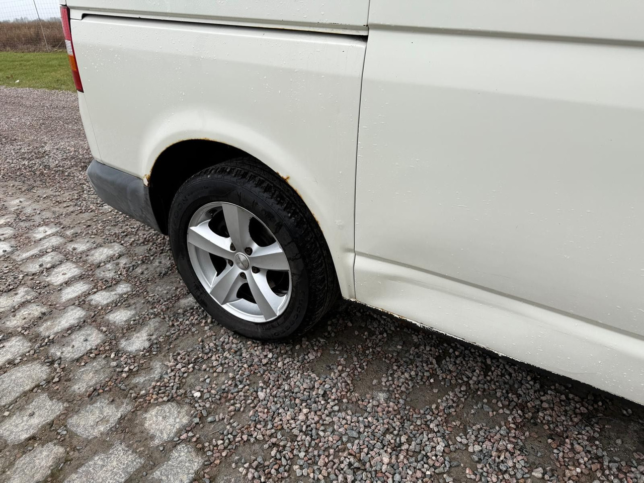 ميكروباص Volkswagen T5 Transporter 1.9 TDI *9 Sitze * 3900 €: صور 7 ميكروباص Volkswagen T5 Transporter 1.9 TDI *9 Sitze * 3900 €: صور 7