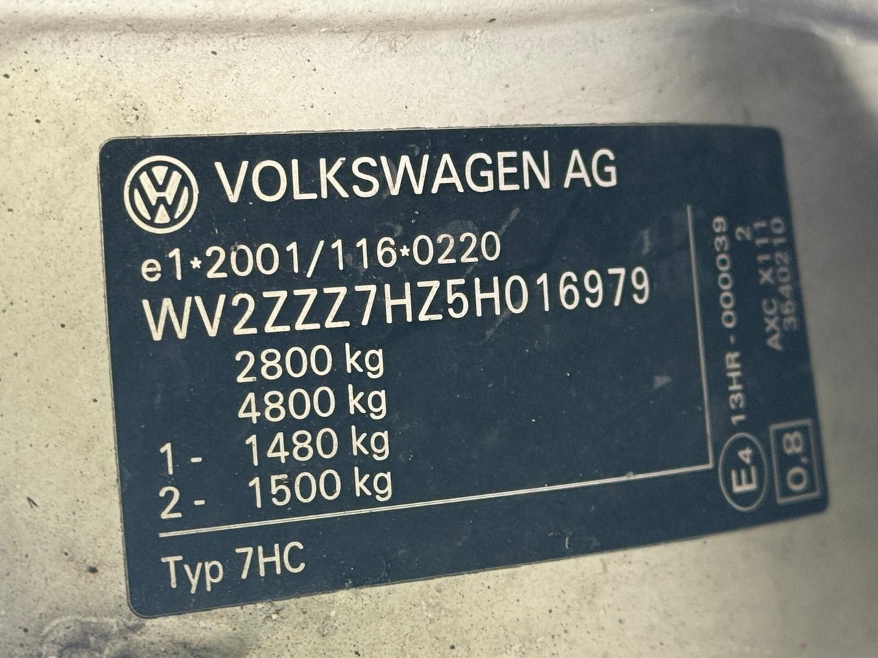 ميكروباص Volkswagen T5 Transporter 1.9 TDI *9 Sitze * 3900 €: صور 27 ميكروباص Volkswagen T5 Transporter 1.9 TDI *9 Sitze * 3900 €: صور 27