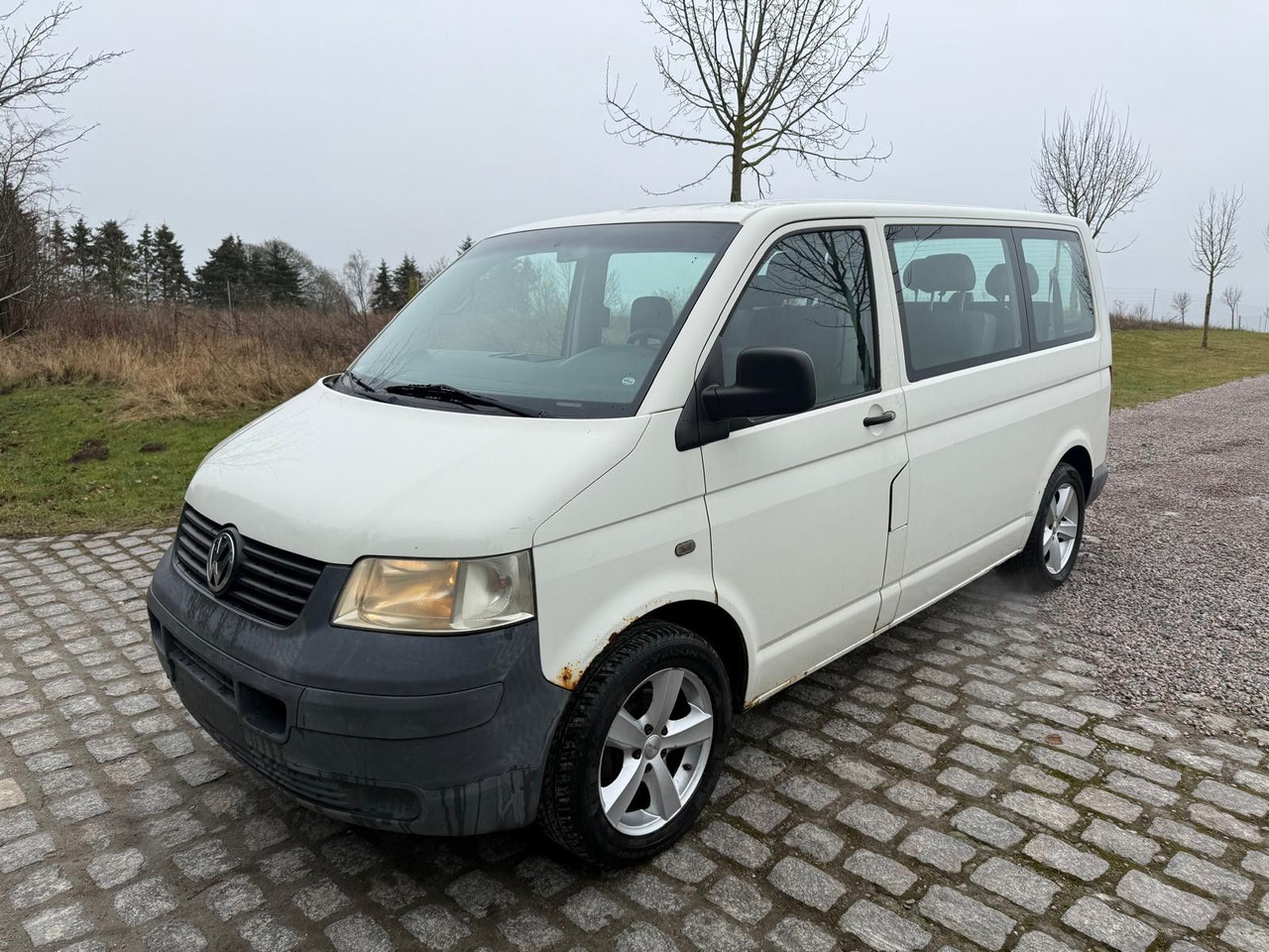 Volkswagen T5 Transporter 1.9 TDI *9 Sitze *RESERVED RO - ميكروباص: صور 2 Volkswagen T5 Transporter 1.9 TDI *9 Sitze *RESERVED RO - ميكروباص: صور 2