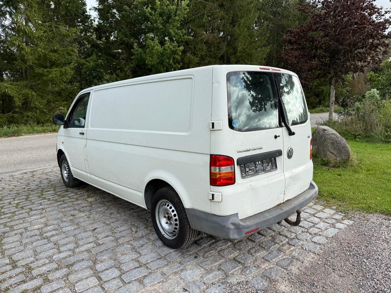 Volkswagen T5 Transporter 2.5 TDI Kasten lang *2500 € - فان المدمجة: صور 3 Volkswagen T5 Transporter 2.5 TDI Kasten lang *2500 € - فان المدمجة: صور 3