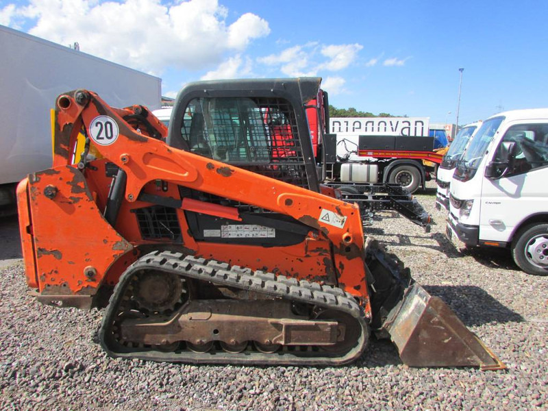 Bobcat T 590 High Flow Kompaktlader 24.000 EUR - شيول صغير: صور 1 Bobcat T 590 High Flow Kompaktlader 24.000 EUR - شيول صغير: صور 1