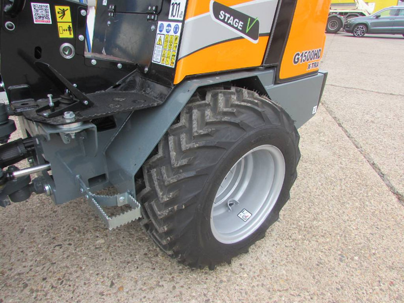 Giant G 1500 X-tra HD Canopy 29.900 EUR - اللودر بعجل: صور 3 Giant G 1500 X-tra HD Canopy 29.900 EUR - اللودر بعجل: صور 3