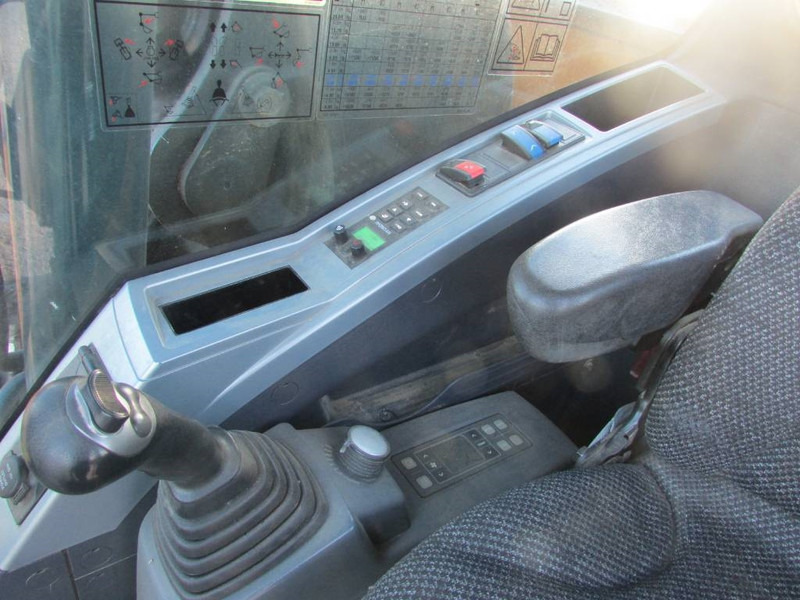 حفارات زحافة Hyundai HX 130 ALCR Kettenbagger 76.000 EUR / AC: صور 11