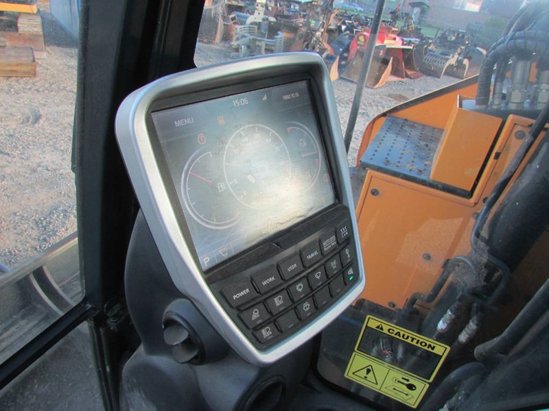 حفارات زحافة Hyundai HX 130 ALCR Kettenbagger 76.000 EUR / AC: صور 12