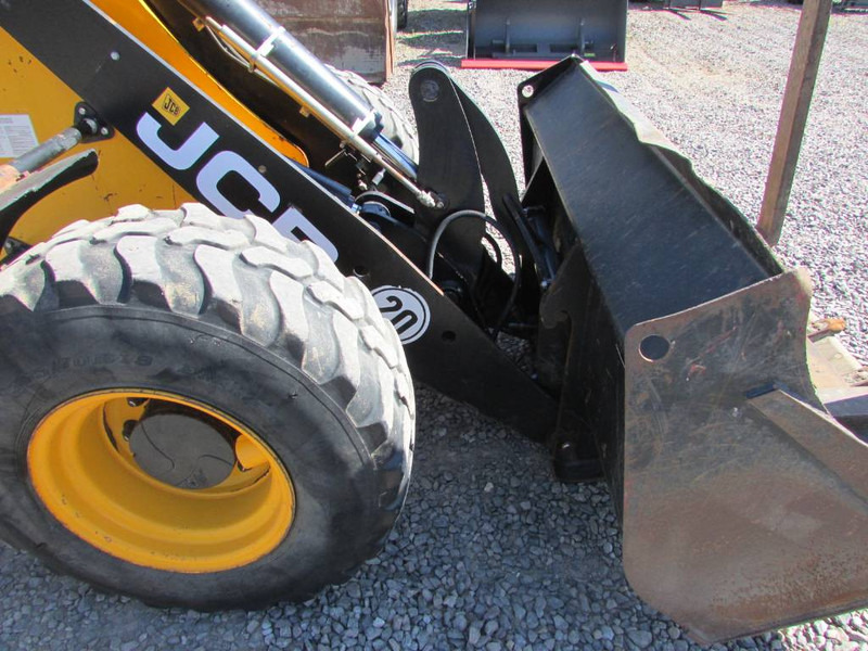 JCB 406 T4 Radlader 26.000 EUR - اللودر بعجل: صور 5 JCB 406 T4 Radlader 26.000 EUR - اللودر بعجل: صور 5