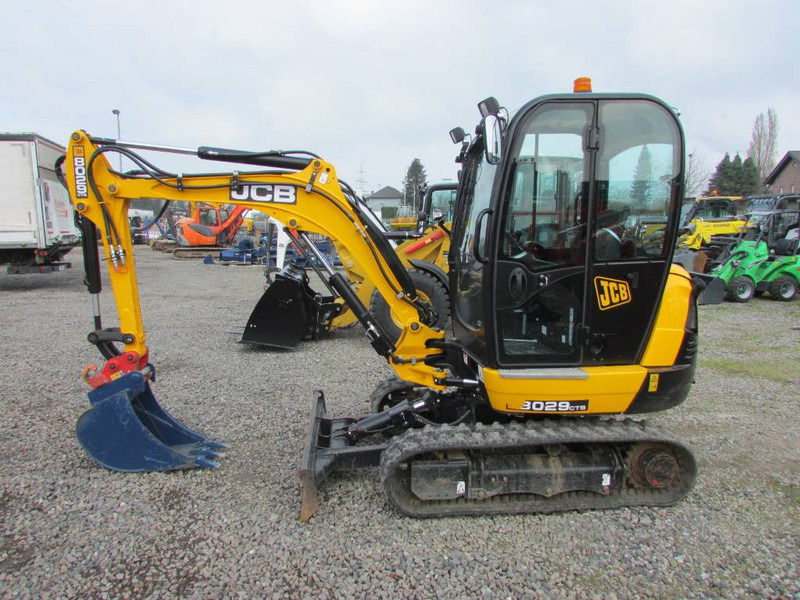 JCB 8029 CTS Minibagger 28.500 EUR 26C-1 8026 8030 - حفارة مصغرة: صور 1 JCB 8029 CTS Minibagger 28.500 EUR 26C-1 8026 8030 - حفارة مصغرة: صور 1