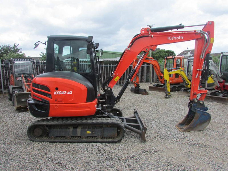 Kubota KX 042-4a HI Minibagger 38.000 EUR - حفارة مصغرة: صور 1 Kubota KX 042-4a HI Minibagger 38.000 EUR - حفارة مصغرة: صور 1
