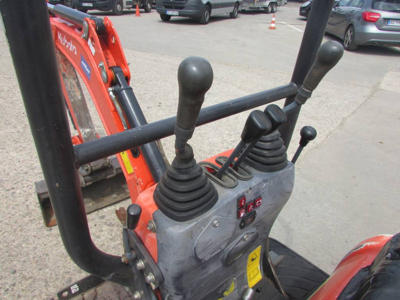 Kubota U 10-3 Minibagger 9.500 EUR - حفارة مصغرة: صور 4 Kubota U 10-3 Minibagger 9.500 EUR - حفارة مصغرة: صور 4