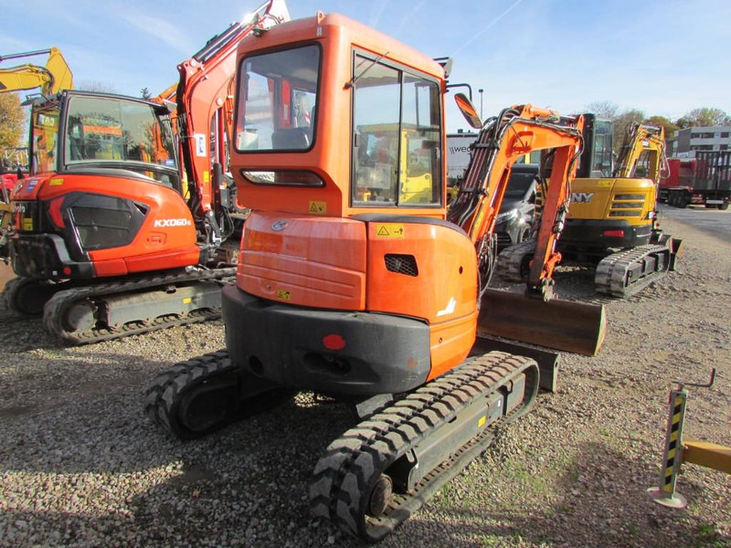 Kubota U 35-3 alpha 3 Minibagger 22.000 EUR - حفارة مصغرة: صور 5 Kubota U 35-3 alpha 3 Minibagger 22.000 EUR - حفارة مصغرة: صور 5