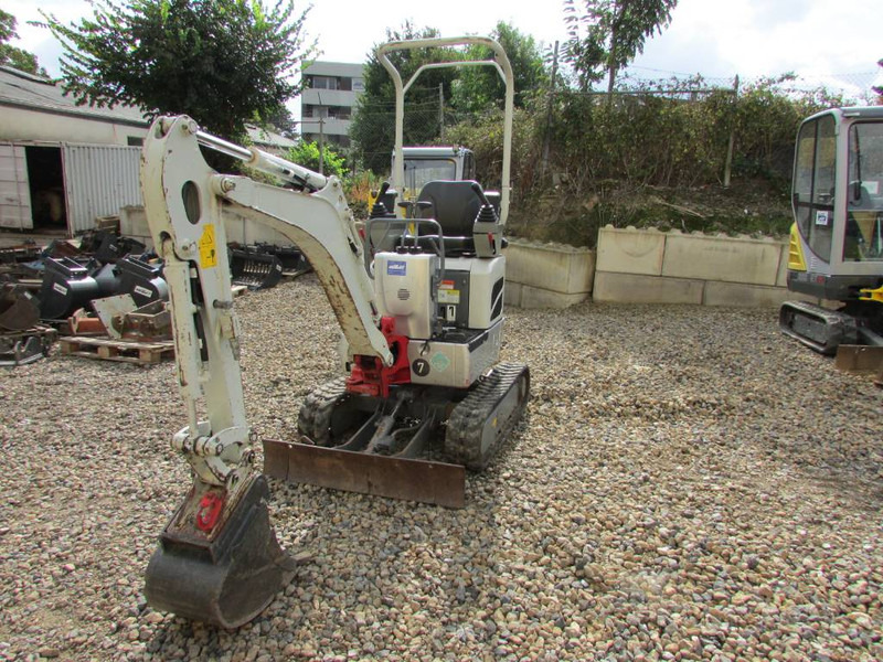 Takeuchi TB 210 R Minibagger 14.500 EUR - حفارة مصغرة: صور 2 Takeuchi TB 210 R Minibagger 14.500 EUR - حفارة مصغرة: صور 2