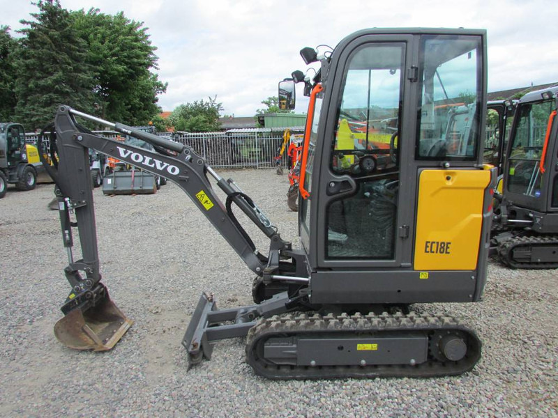 Volvo EC 18 E Minibagger 24.500 EUR - حفارة مصغرة: صور 1 Volvo EC 18 E Minibagger 24.500 EUR - حفارة مصغرة: صور 1