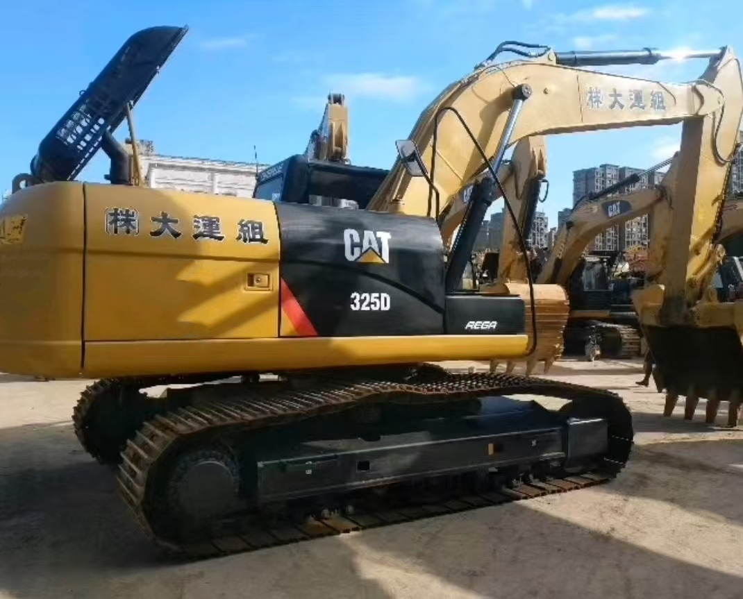 CATERPILLAR 325 D - حفارات زحافة: صور 1 CATERPILLAR 325 D - حفارات زحافة: صور 1