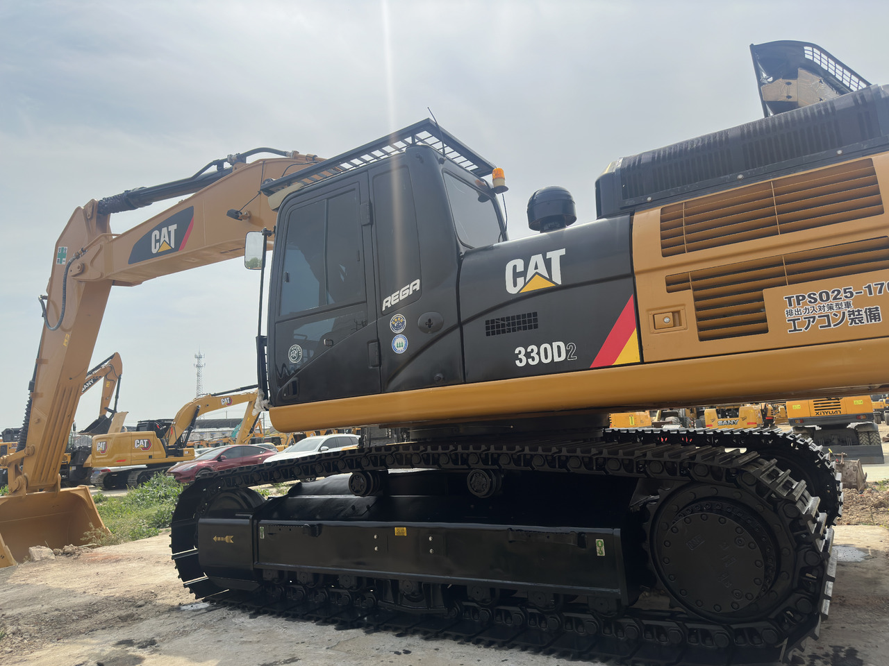 CATERPILLAR 330D2 - حفارات زحافة: صور 1 CATERPILLAR 330D2 - حفارات زحافة: صور 1
