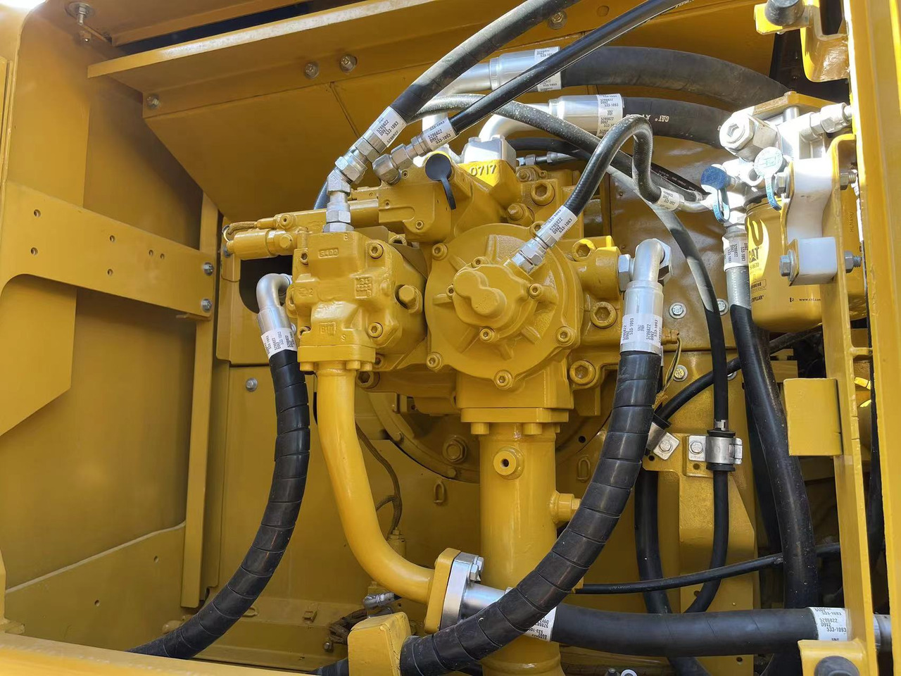 CATERPILLAR 349D2L - حفارات زحافة: صور 4 CATERPILLAR 349D2L - حفارات زحافة: صور 4
