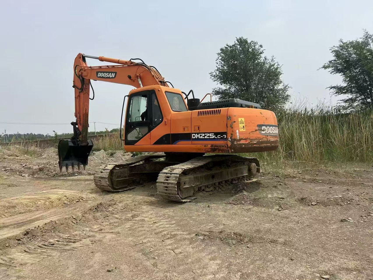 DOOSAN DH225LC-7 - حفارات زحافة: صور 2 DOOSAN DH225LC-7 - حفارات زحافة: صور 2
