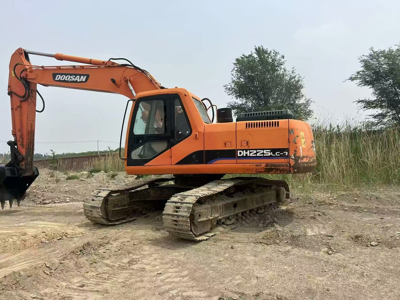DOOSAN DH225LC-7 - حفارات زحافة: صور 4 DOOSAN DH225LC-7 - حفارات زحافة: صور 4