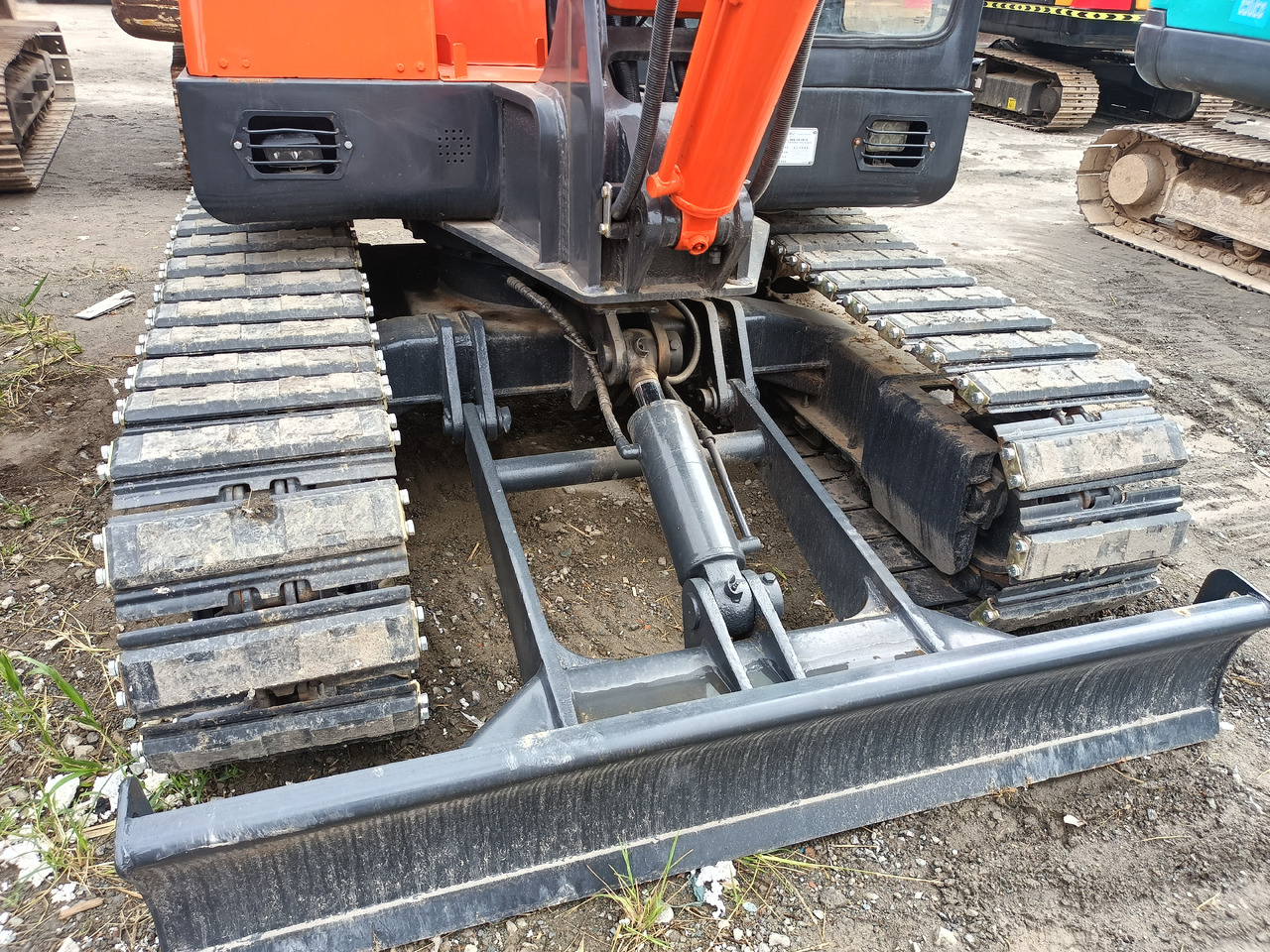 DOOSAN DH60-7 - حفارة مصغرة: صور 2 DOOSAN DH60-7 - حفارة مصغرة: صور 2