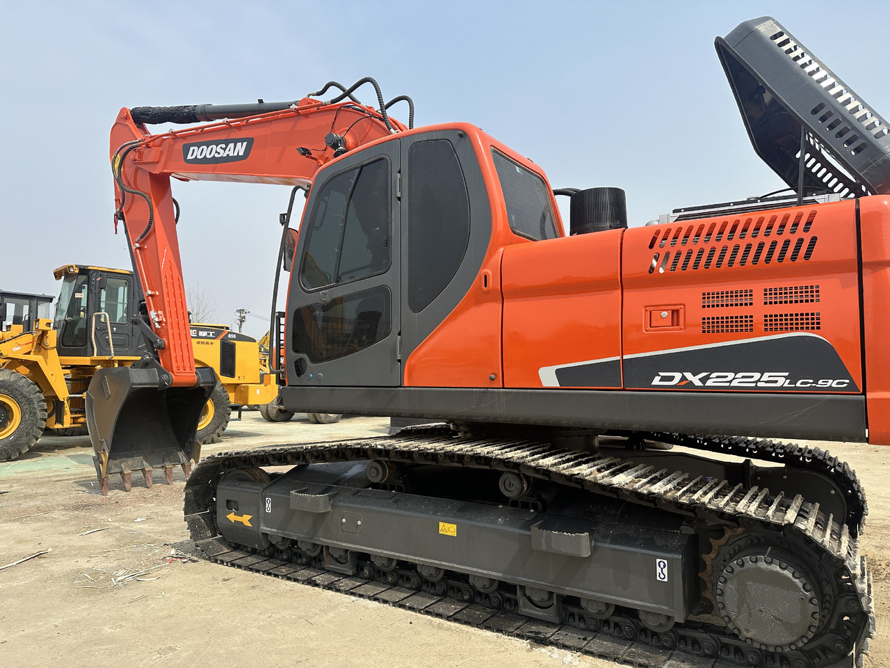 DOOSAN DX225LC-9C - حفارات زحافة: صور 2 DOOSAN DX225LC-9C - حفارات زحافة: صور 2